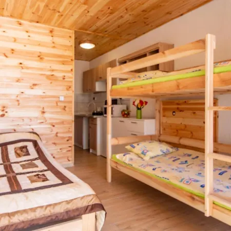 Admiral Aqua Nocleg ze śniadaniem 3*