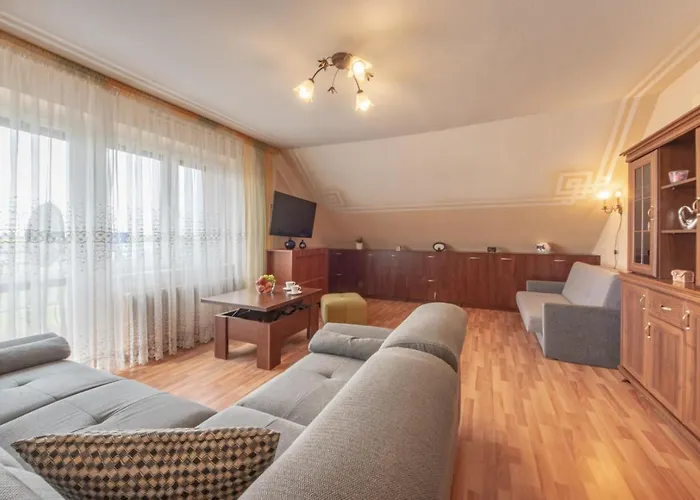 Admiral Aqua Nocleg ze śniadaniem 3*